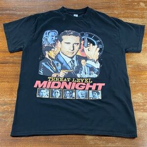 The Office Threat Level Midnight Spy Spoof Tee T-Shirt M Gildan Michael Scott